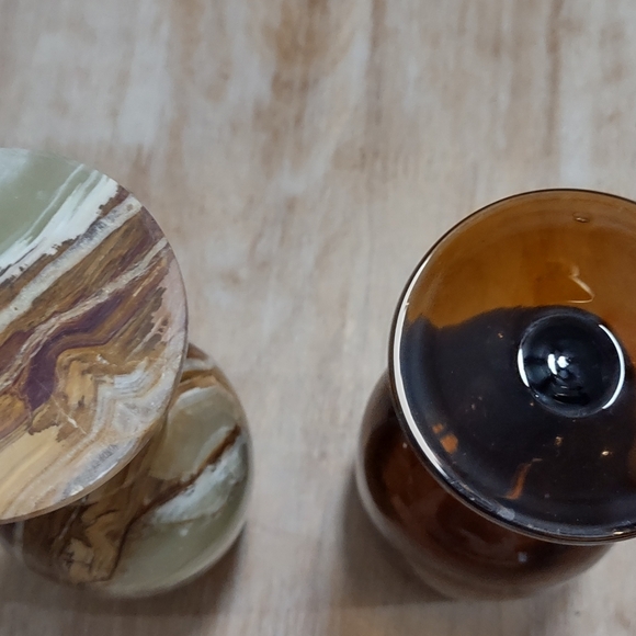 VINTAGE SET OF 2 MIX MATCH GOBLETS GLASSES BROWN GREEN MARBLE ONYX - Picture 5 of 7